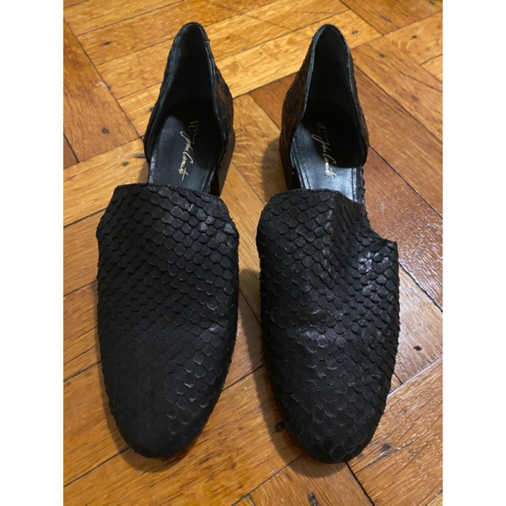 Black -VC John Camuto flats
